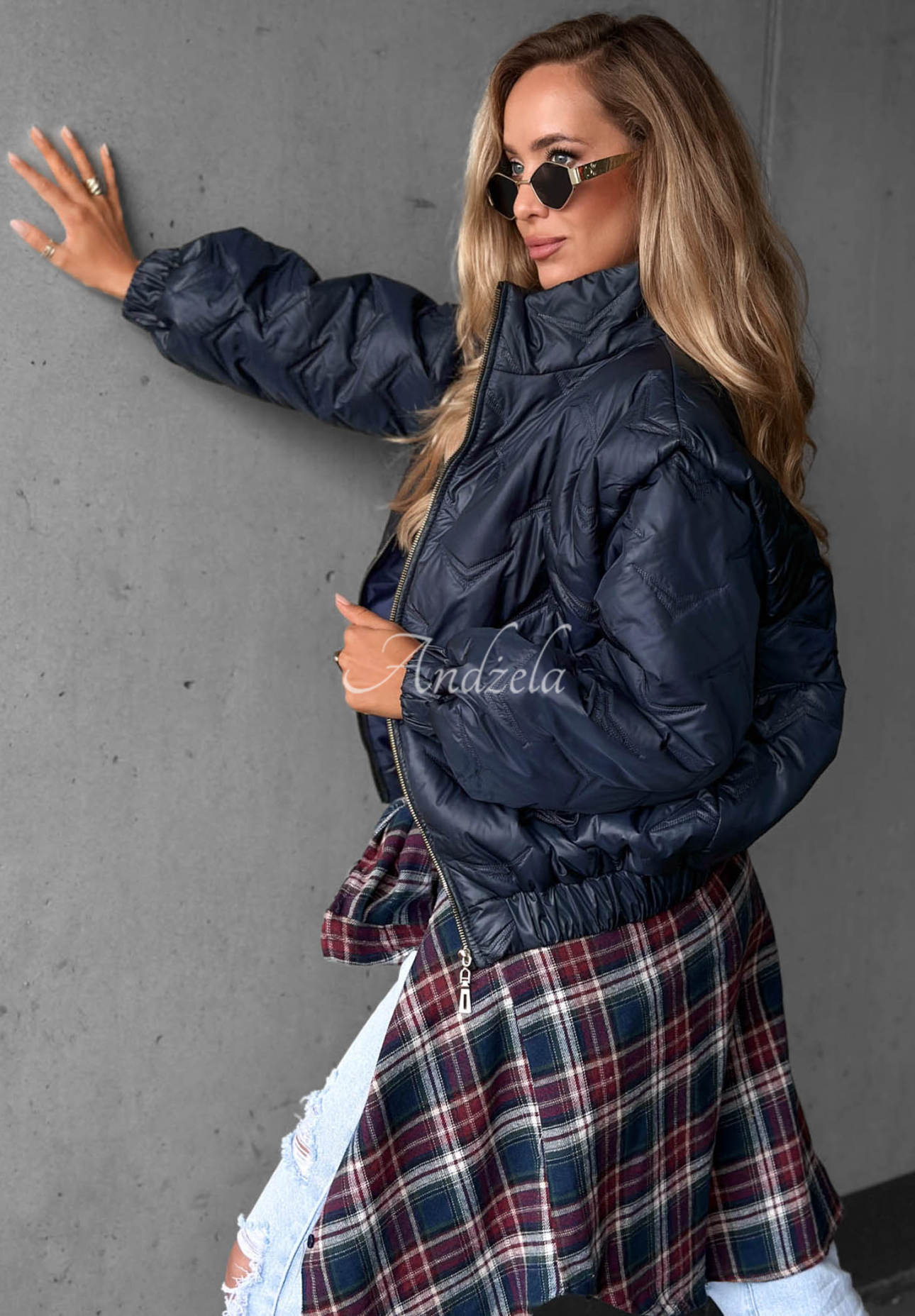 Krátka prešívaná bomber bunda Drizzle Days tmavomodrá