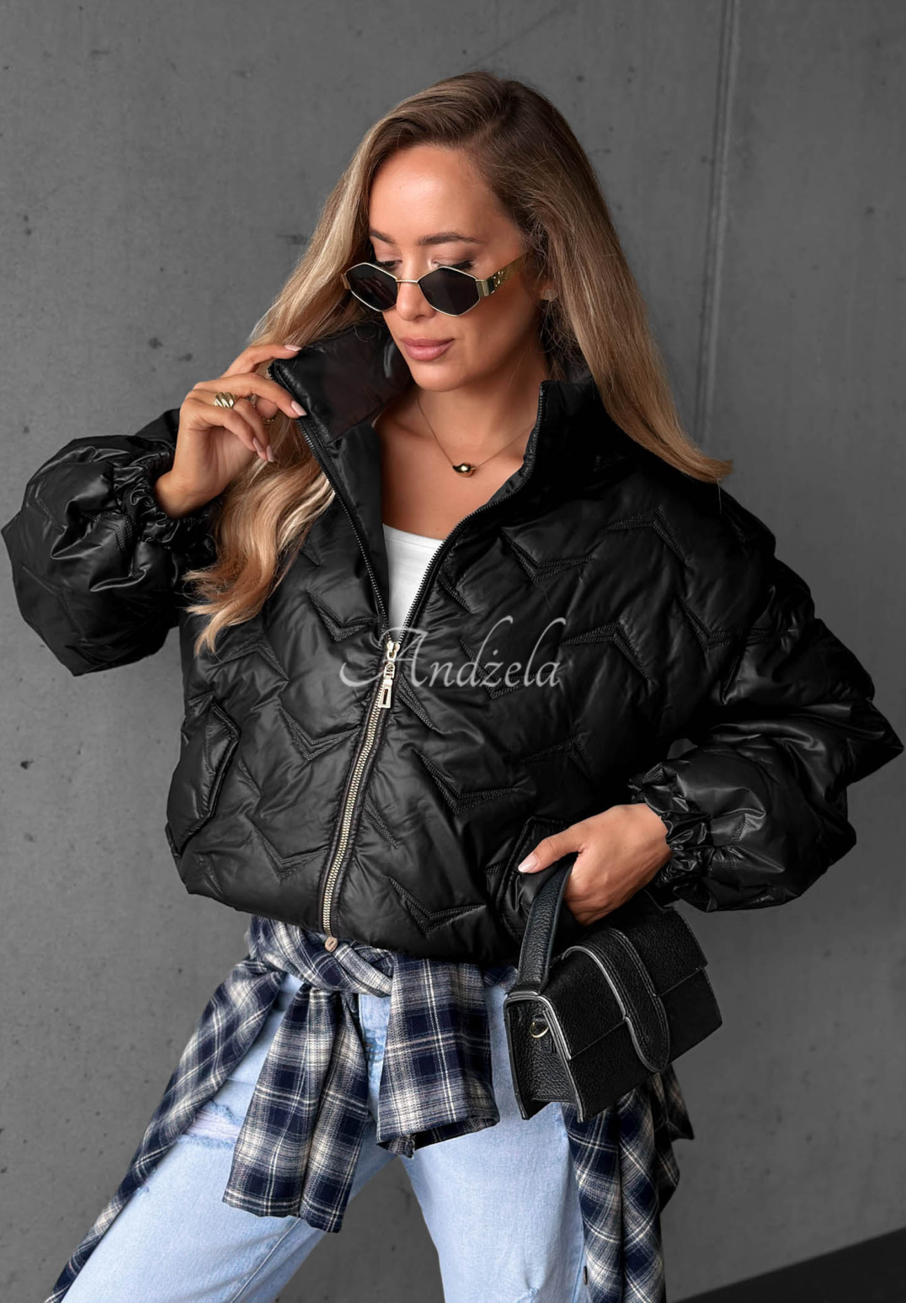 Krátka prešívaná bomber bunda Drizzle Days čierna