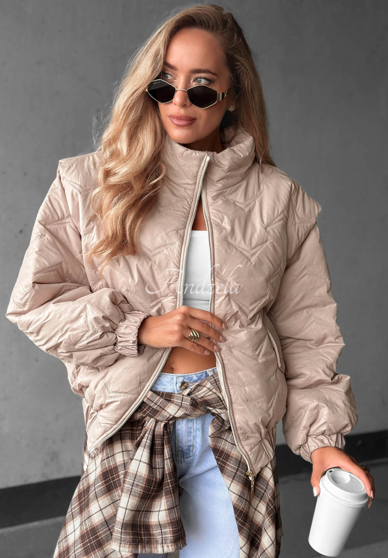 Krátka prešívaná bomber bunda Drizzle Days béžová