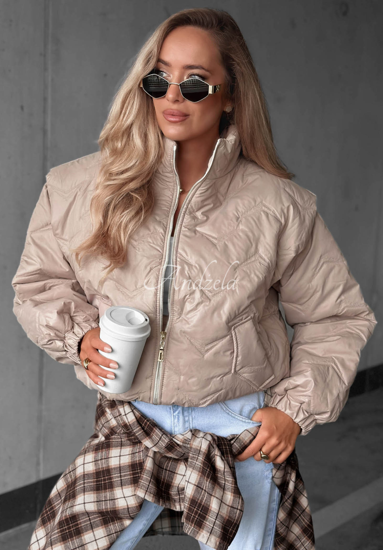 Krátka prešívaná bomber bunda Drizzle Days béžová
