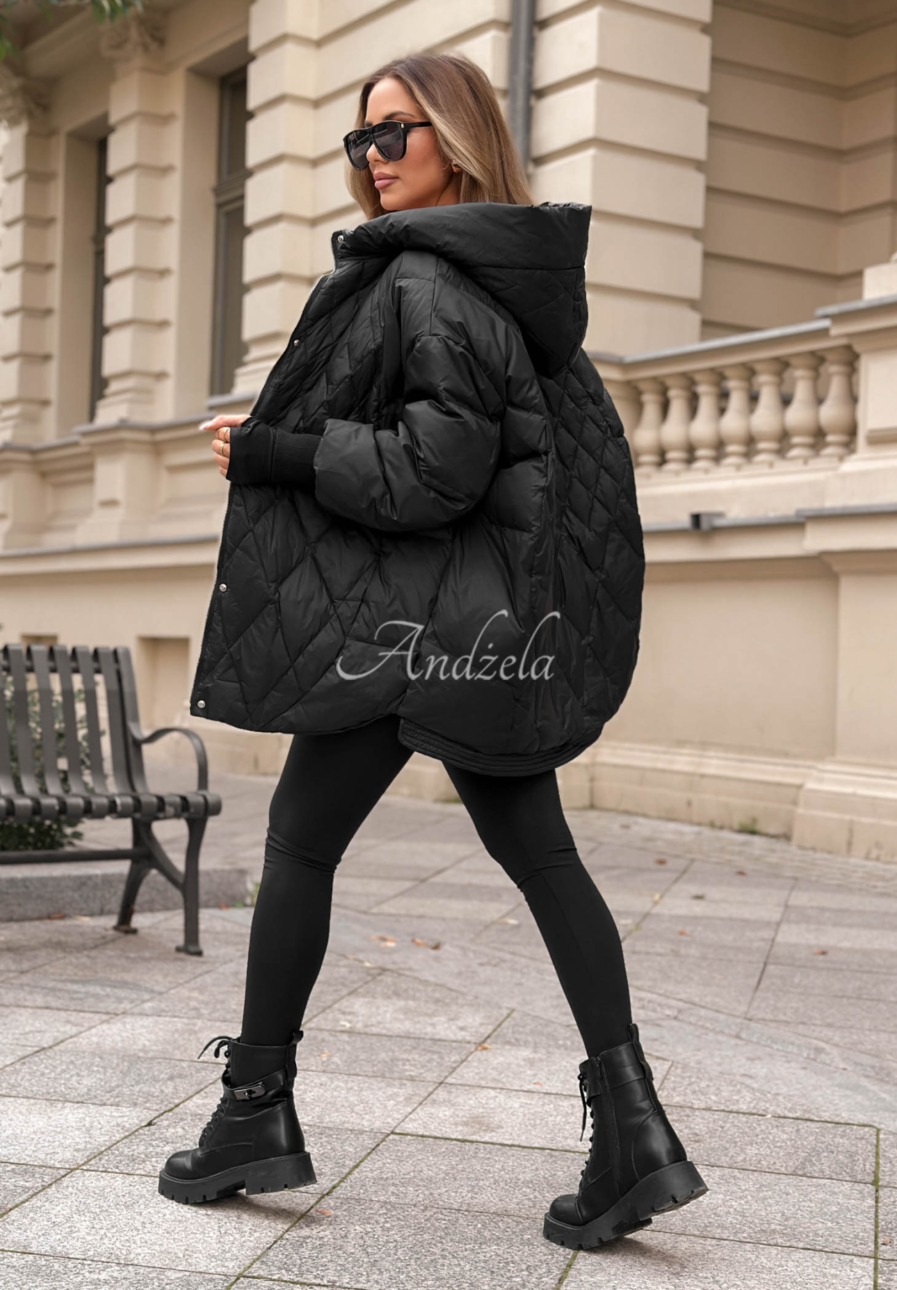Páperová bunda s kapucňou Amber Frost čierna
