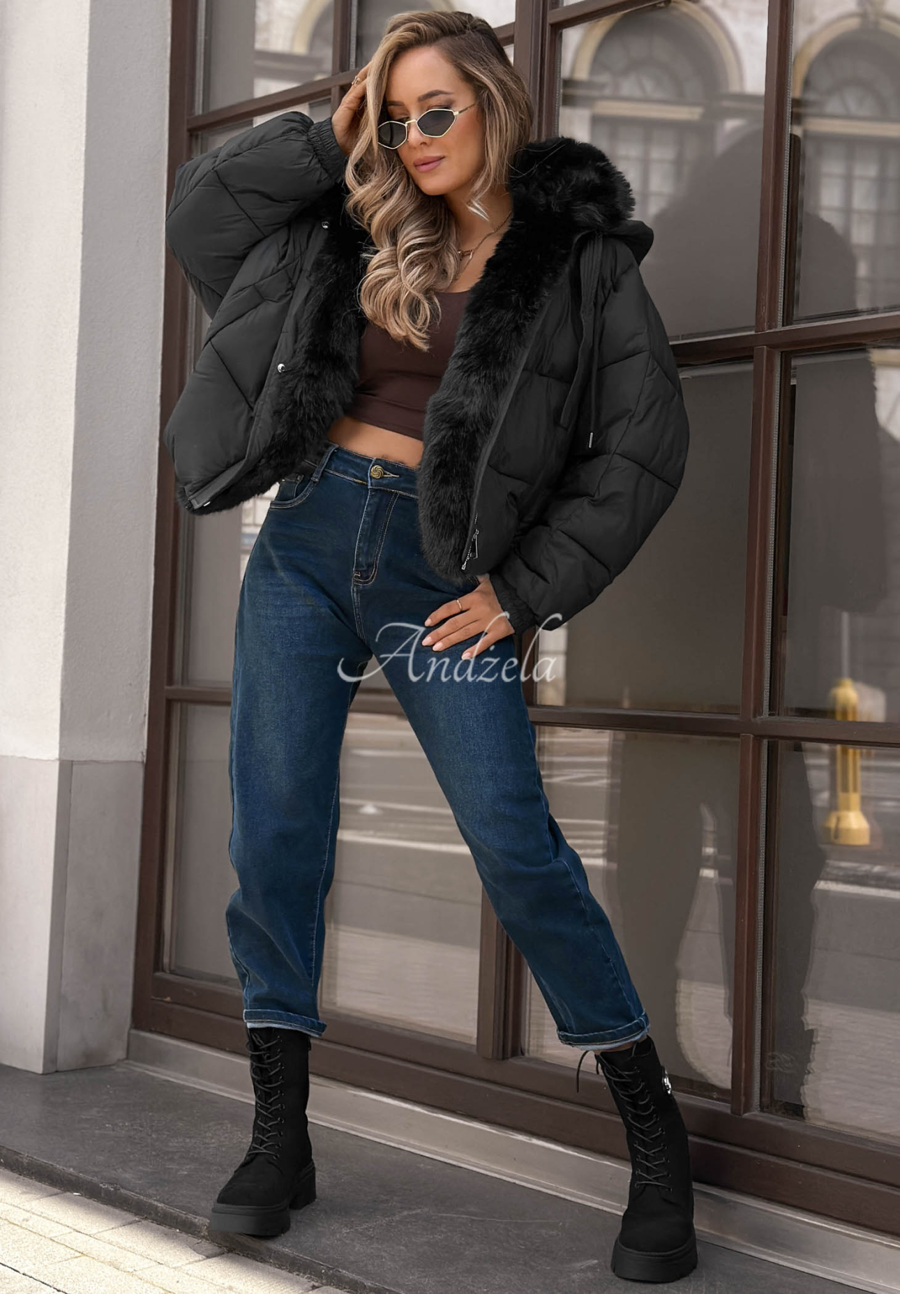 Krátka prešívaná bunda s kožušinou Frosty Darling čierna