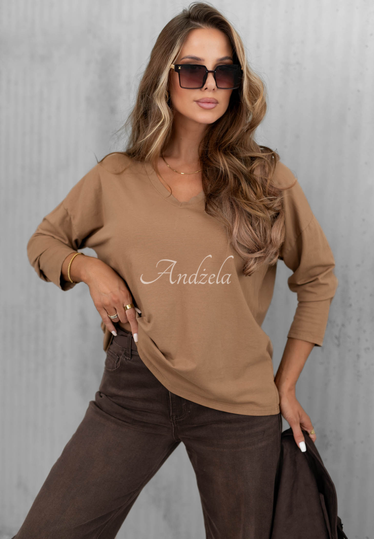 Bavlnená blúzka longsleeve s výstrihom do V Daily Style ťavia