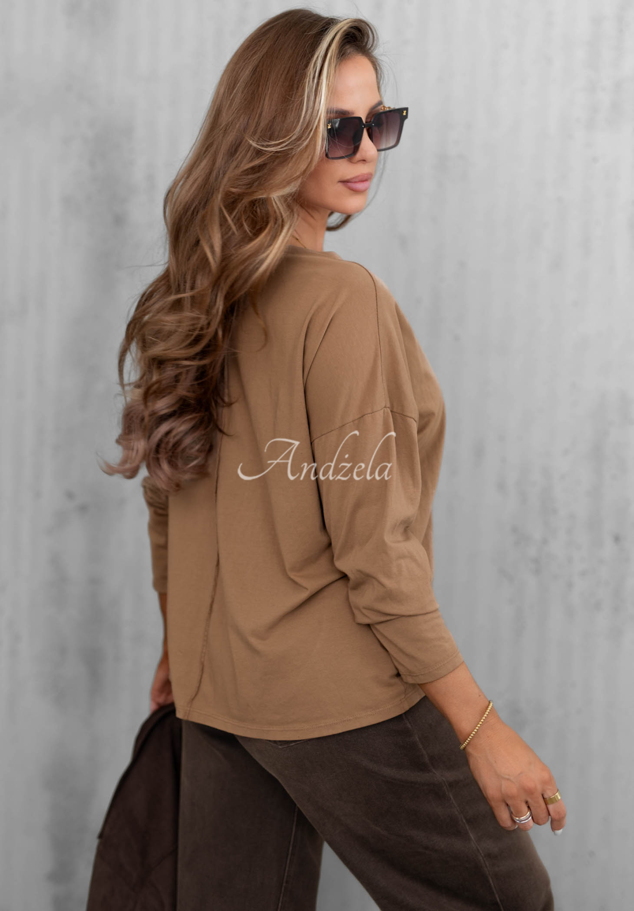 Bavlnená blúzka longsleeve s výstrihom do V Daily Style ťavia