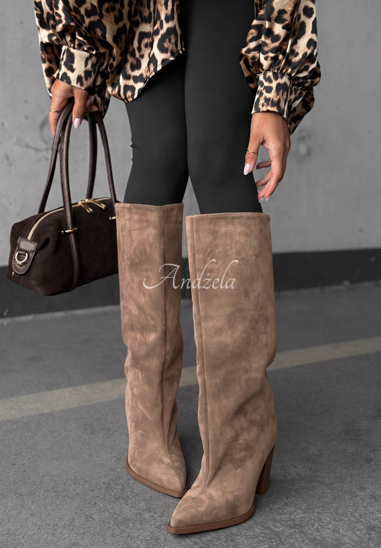 Dlhé semišové čižmy na širokom podpätkom Fall Style béžové