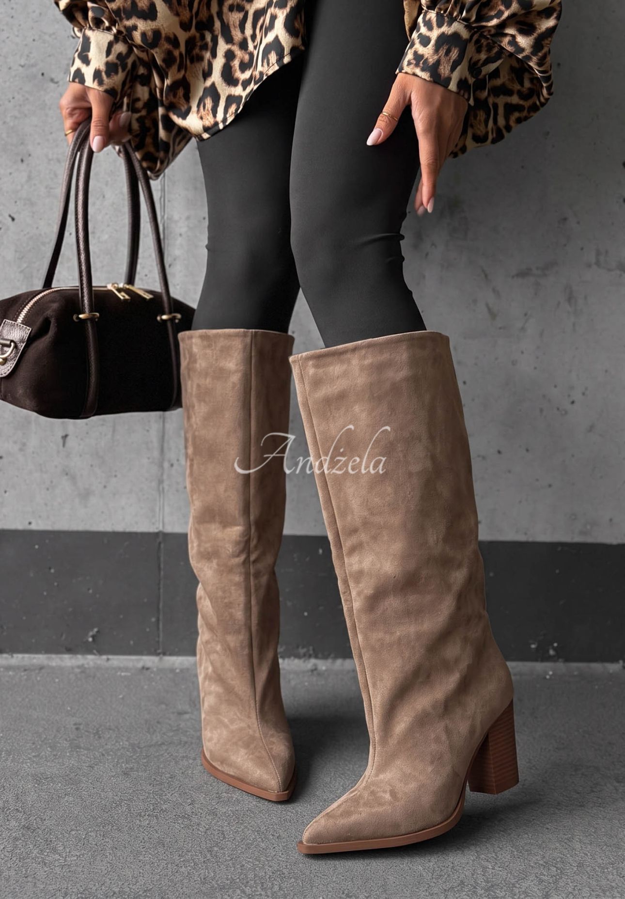 Dlhé semišové čižmy na širokom podpätkom Fall Style béžové