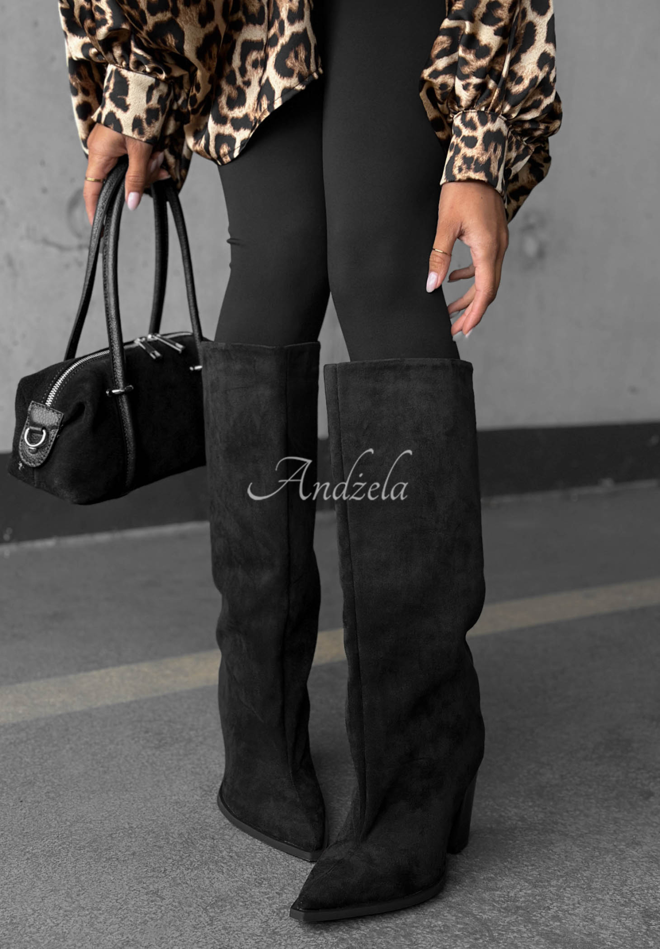 Dlhé semišové čižmy na širokom podpätkom Fall Style čierne