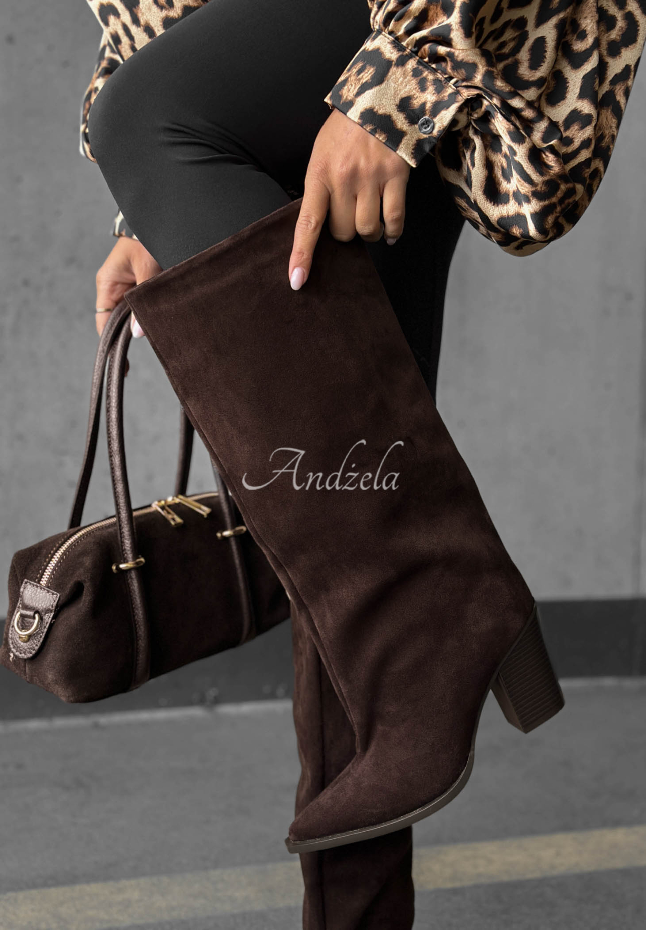 Dlhé semišové čižmy na širokom podpätkom Fall Style čokoládové