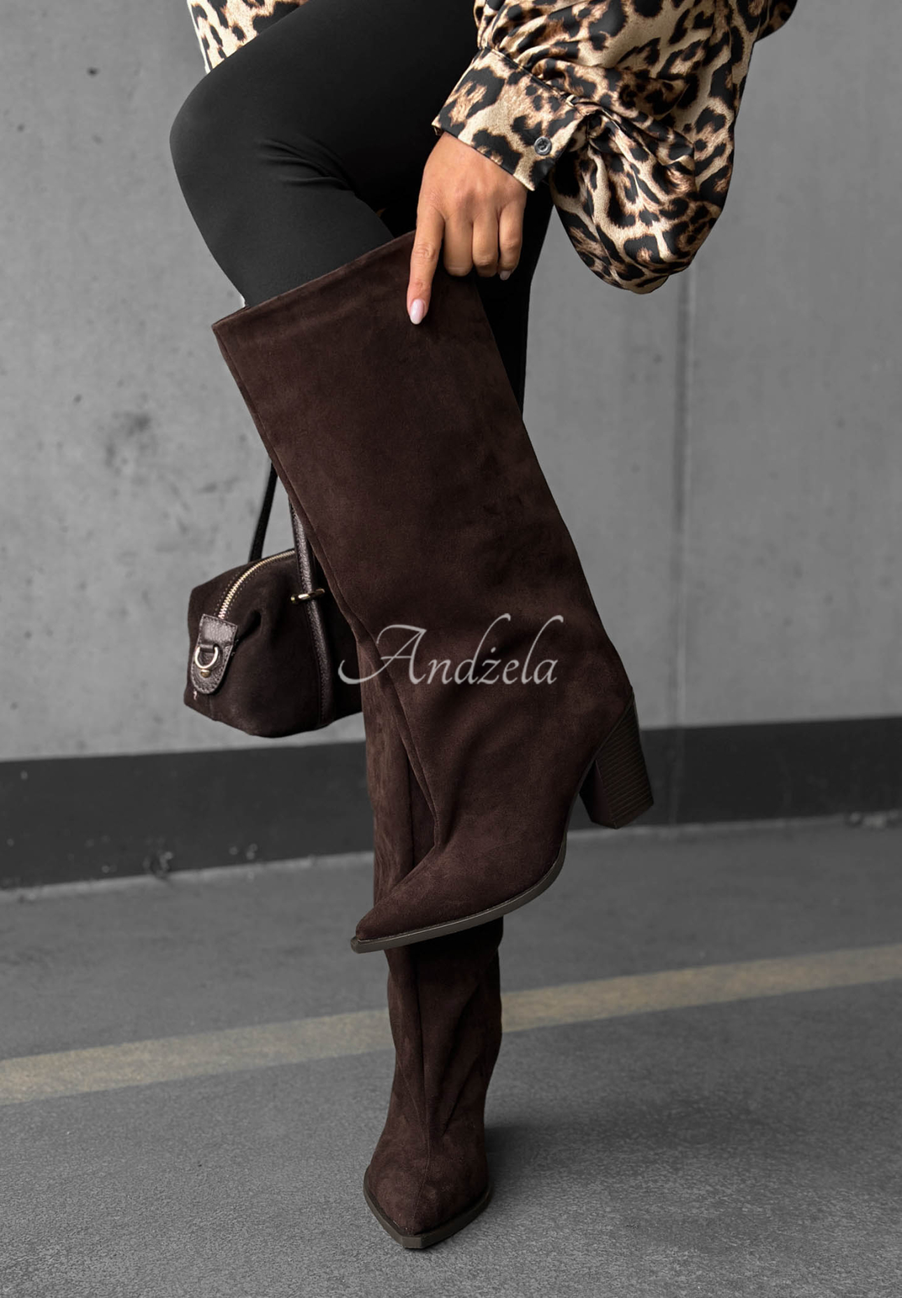 Dlhé semišové čižmy na širokom podpätkom Fall Style čokoládové