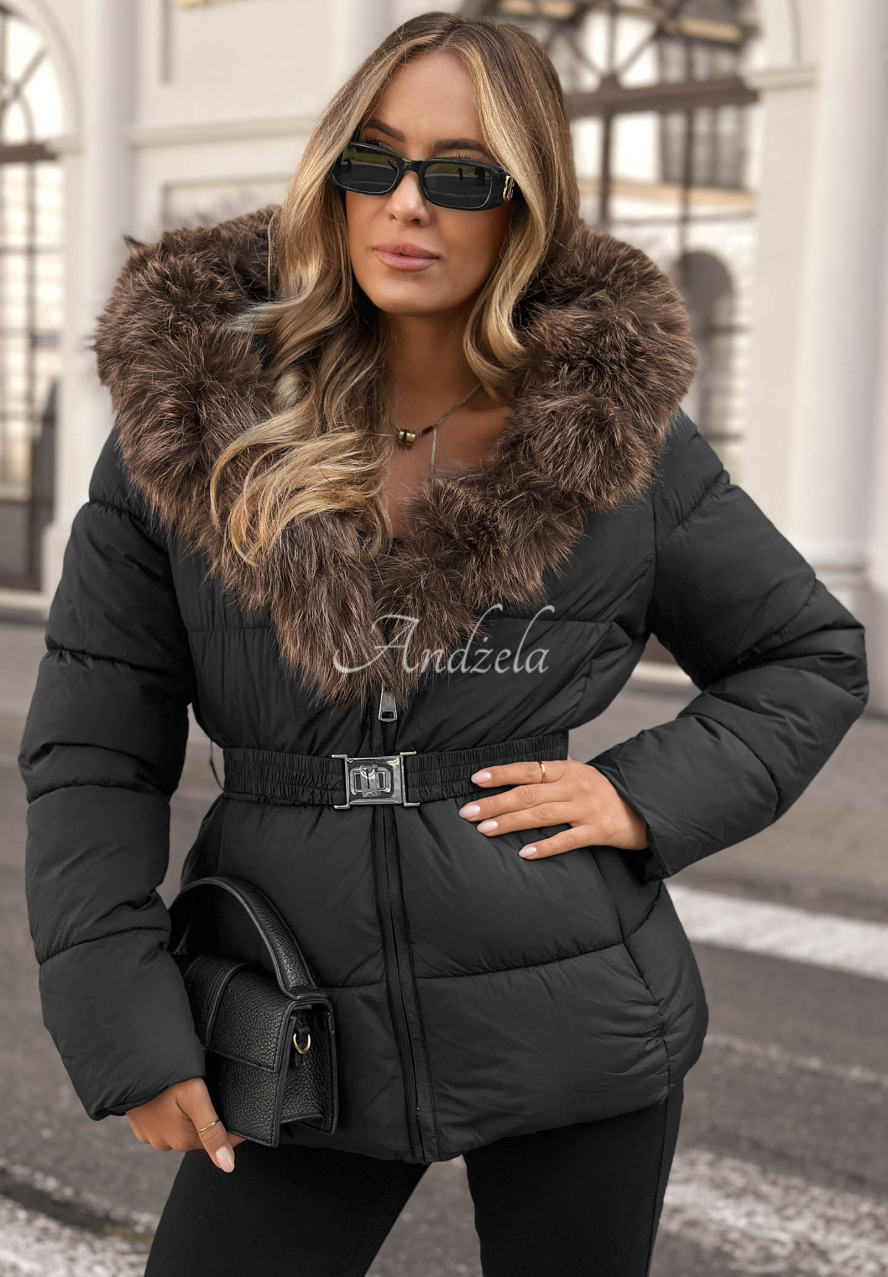 Krátka prešívaná bunda s kožušinou Frost Edge čierna