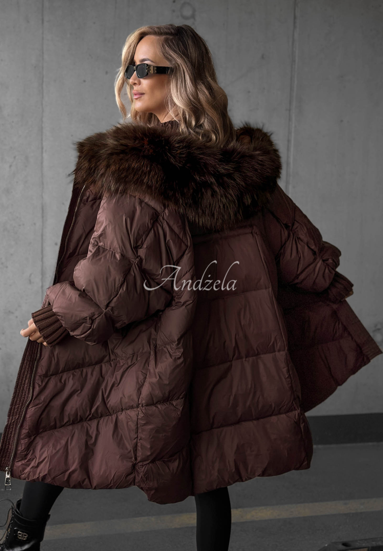 Dlhá páperová bunda s kapucňou a kožušinou Shiny Frost čokoládová
