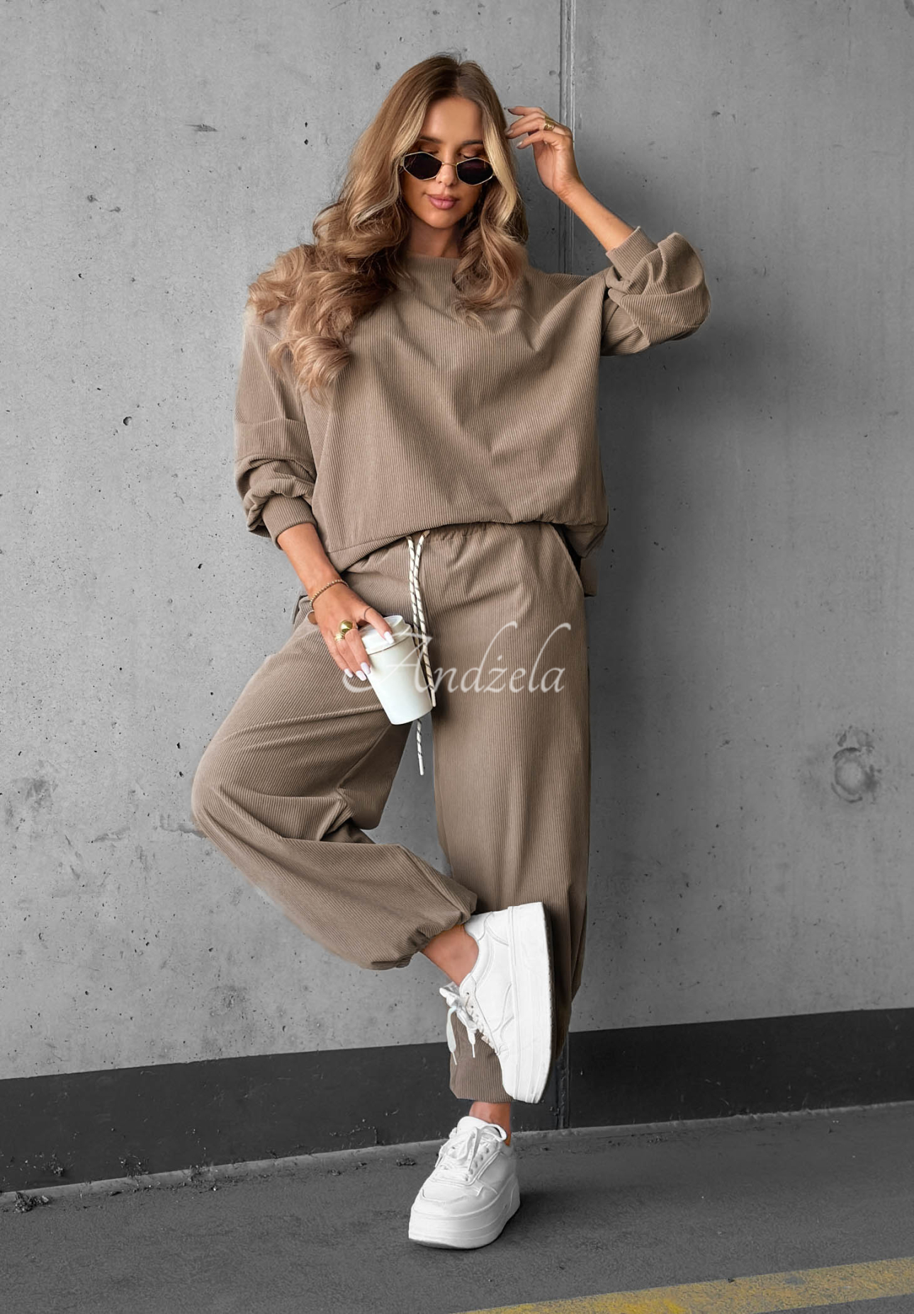 Manšestrová tepláková súprava z viskózy Endless Comfort Mokka
