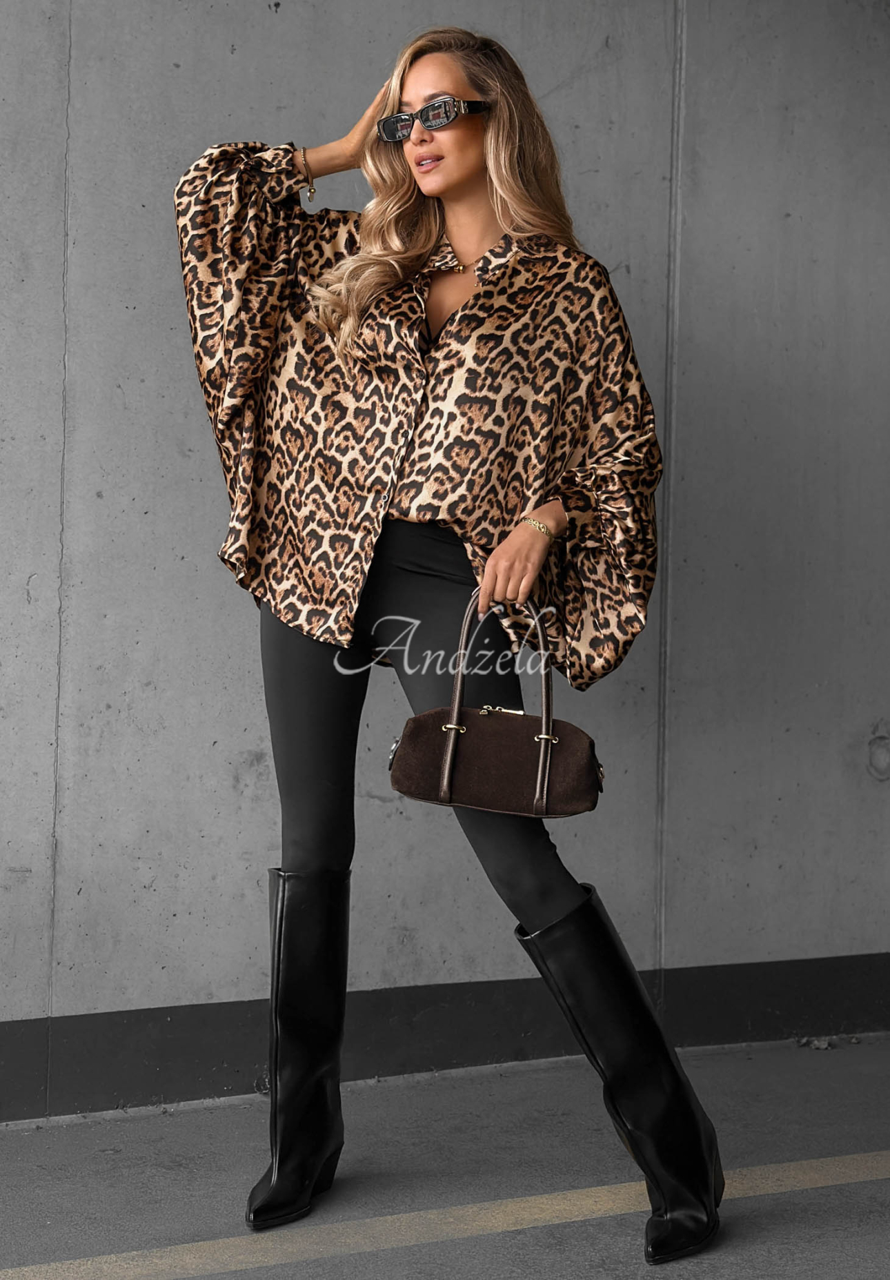Saténová košeľa oversize s leopardím vzorom Wild Allure ťavia