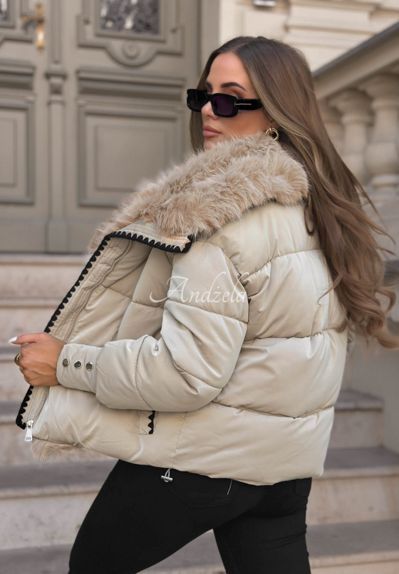 Krátka prešívaná bunda s kožušinou Alpine Cozy béžová