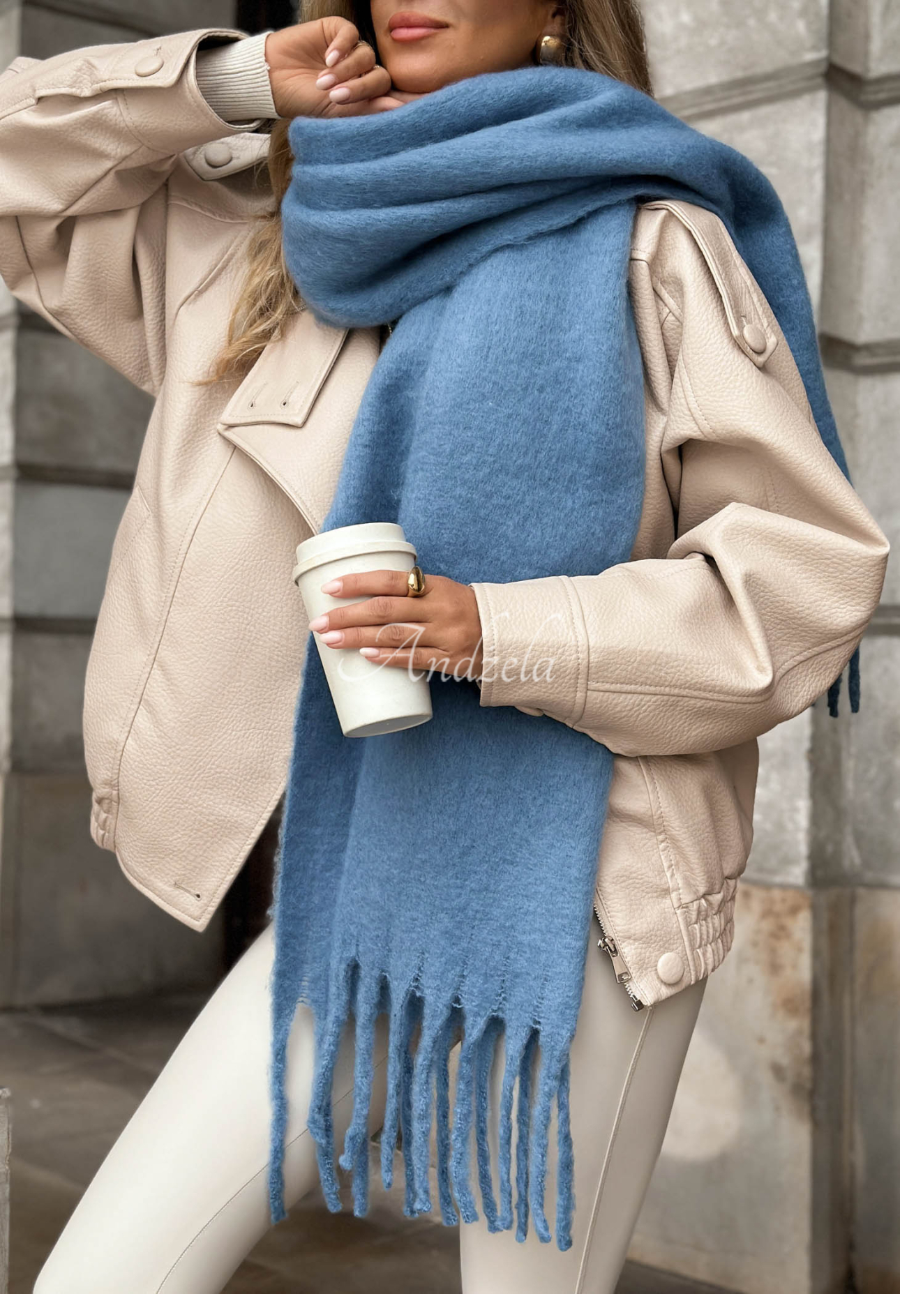 Mäkký šál so strapcami Snow Darling modrý