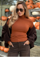 Dopasowany Sveter z golfem Solange rudy