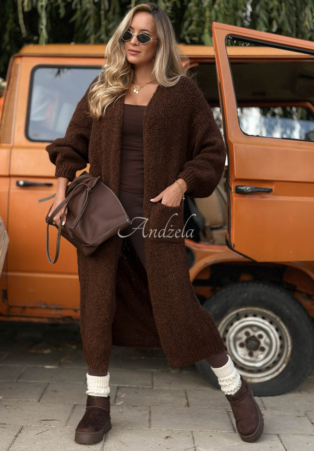 Dlhý oversize kardigán s vreckami s vlnou a vsikózou November Walk čokoládový