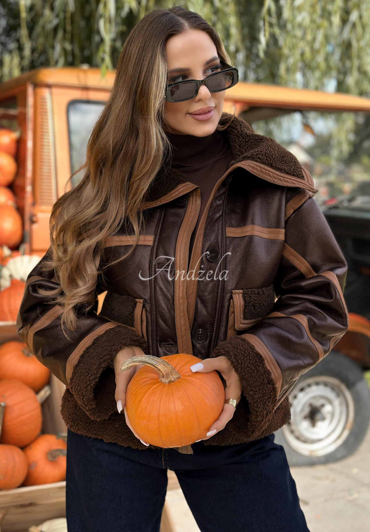 Krátka koženka s kožušinou Chestnut Love  čokoládová
