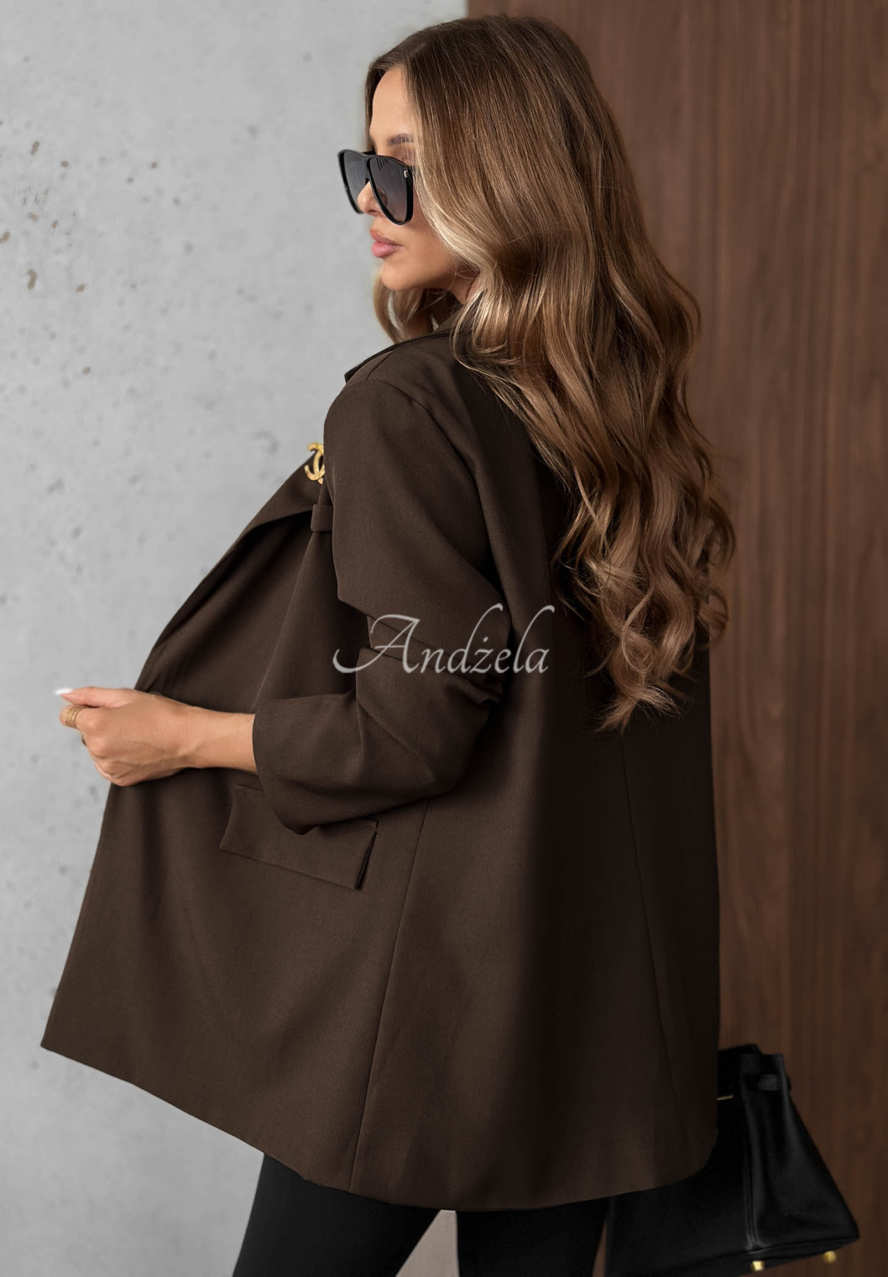 Elegantné sako s golierom Timeless Poise čokoládová