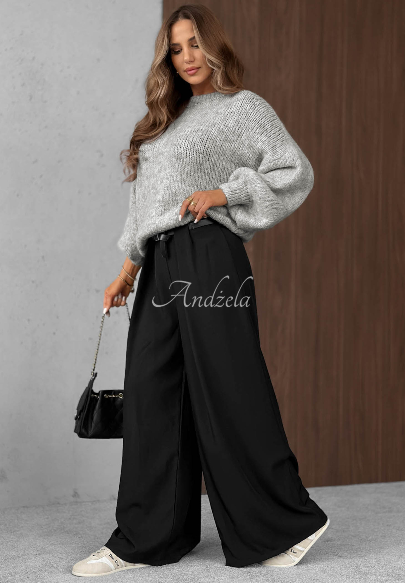 Elegantné nohavice wide leg so záložkami Timeless Poise čierne