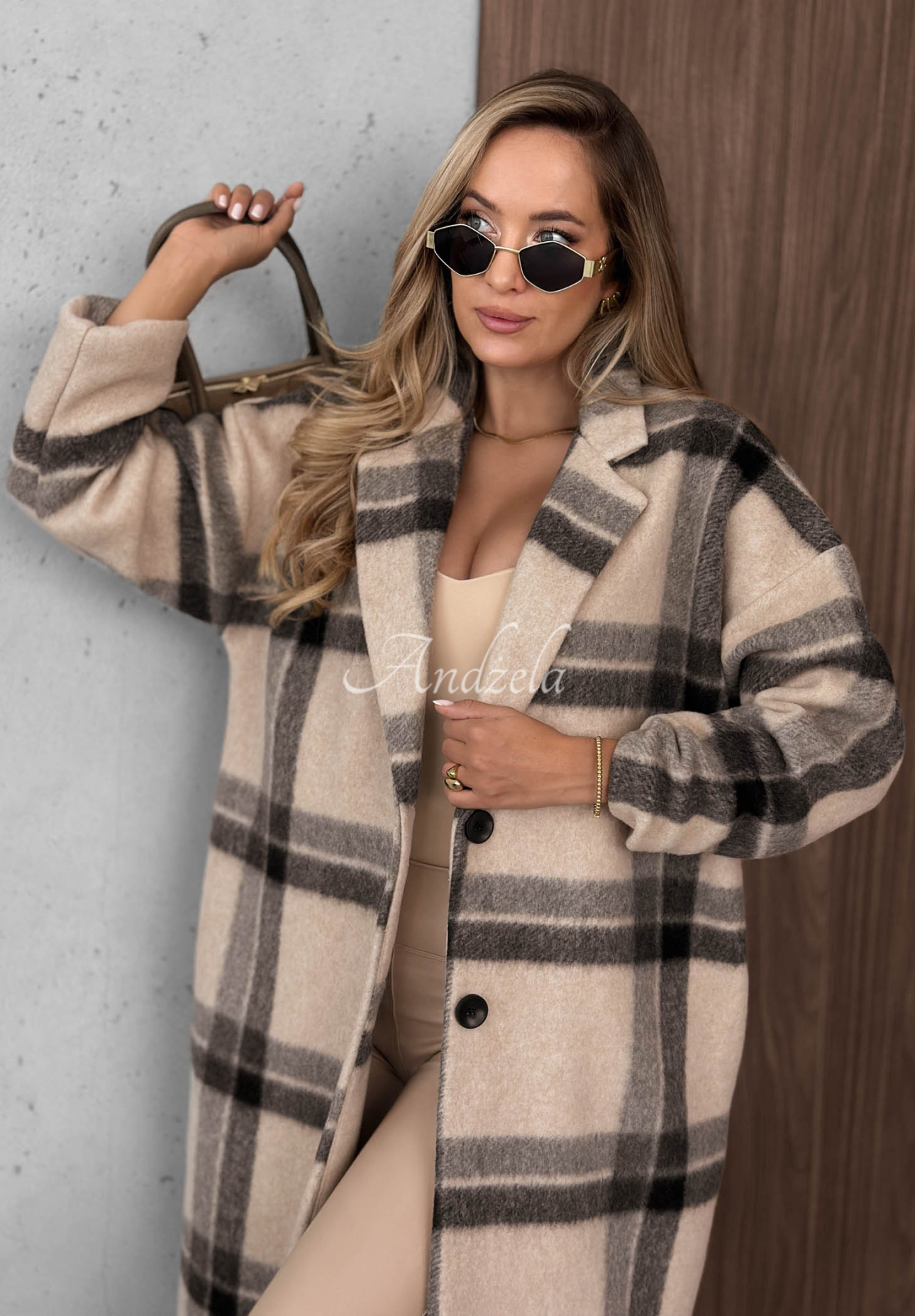Dlhý károvaný kabát s golierom Classy Fall béžový