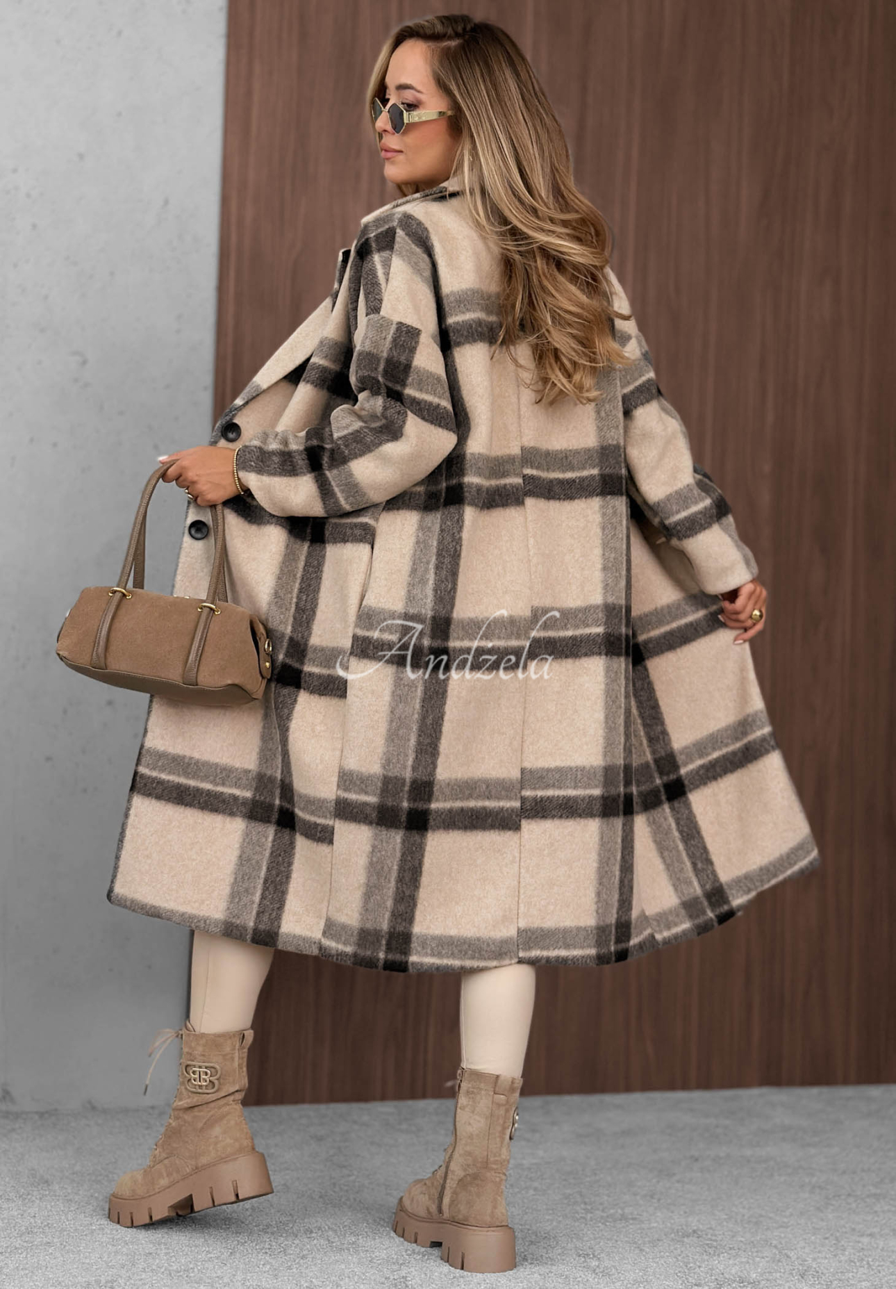 Dlhý károvaný kabát s golierom Classy Fall béžový