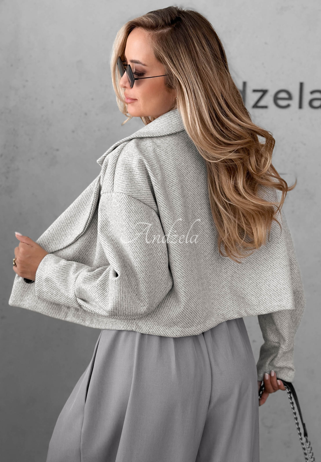 Krátky kabát s golierom Casual Calm Svetlosivá