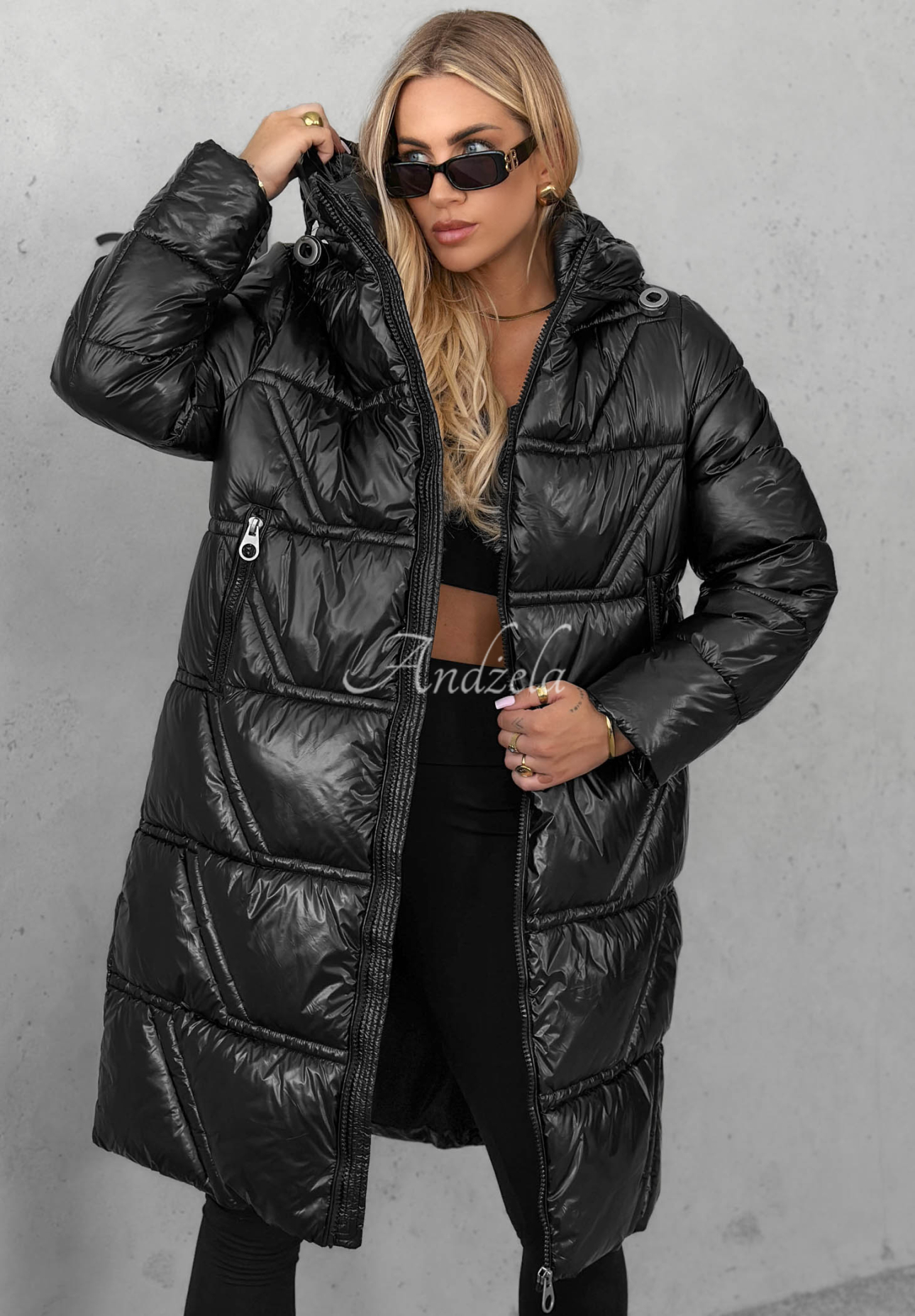 Dlhá prešívaná bunda s kapucňou Winter Mode čierna