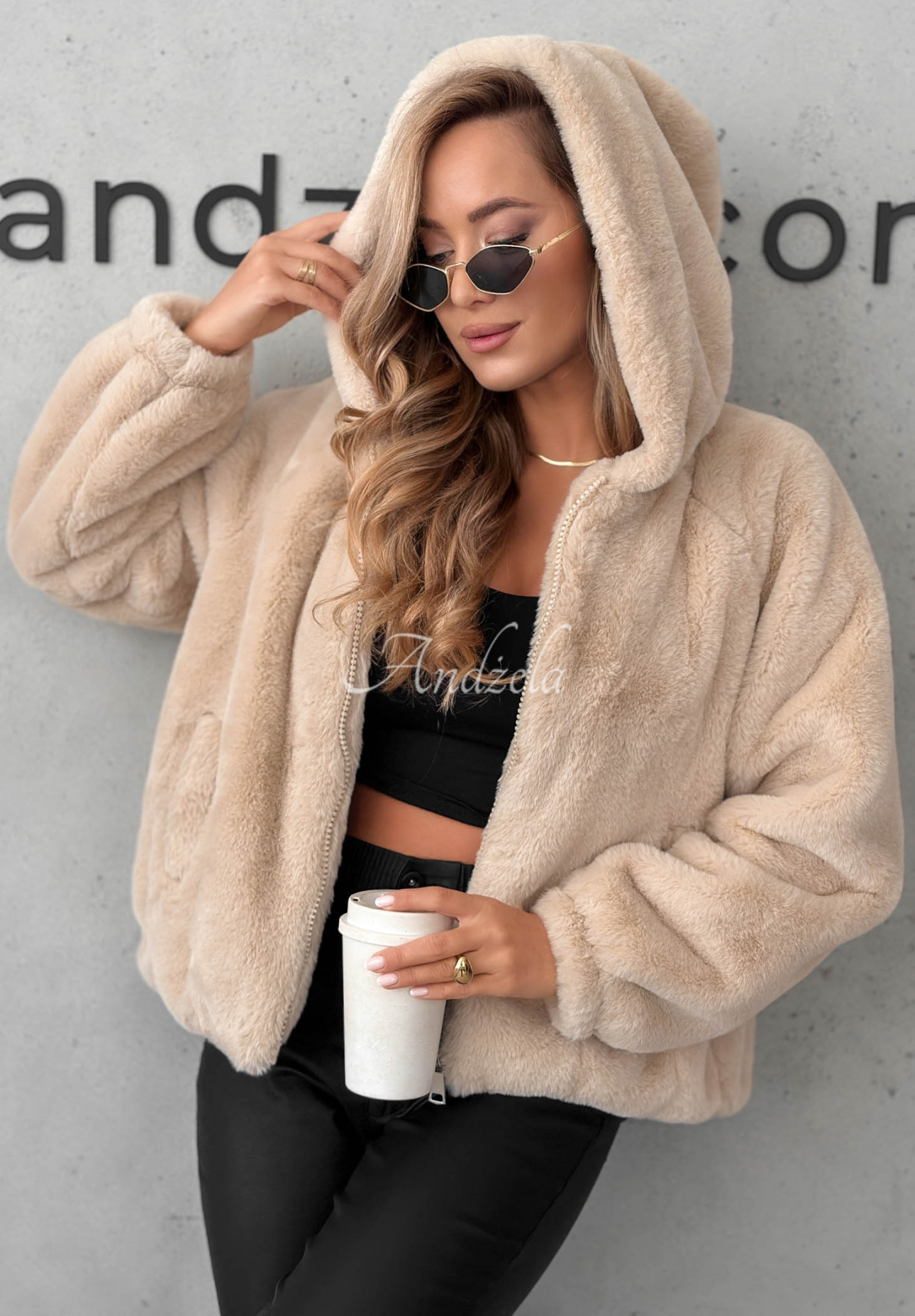 Krátka bunda kožušina s kapucňou Fluffy Babe béžová