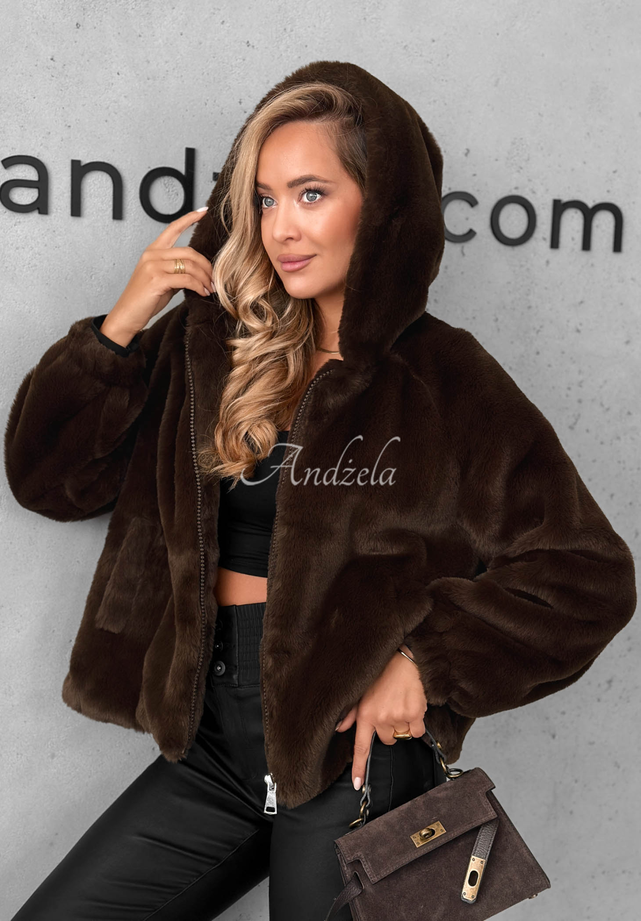 Krátka bunda kožušina s kapucňou Fluffy Babe čokoládová
