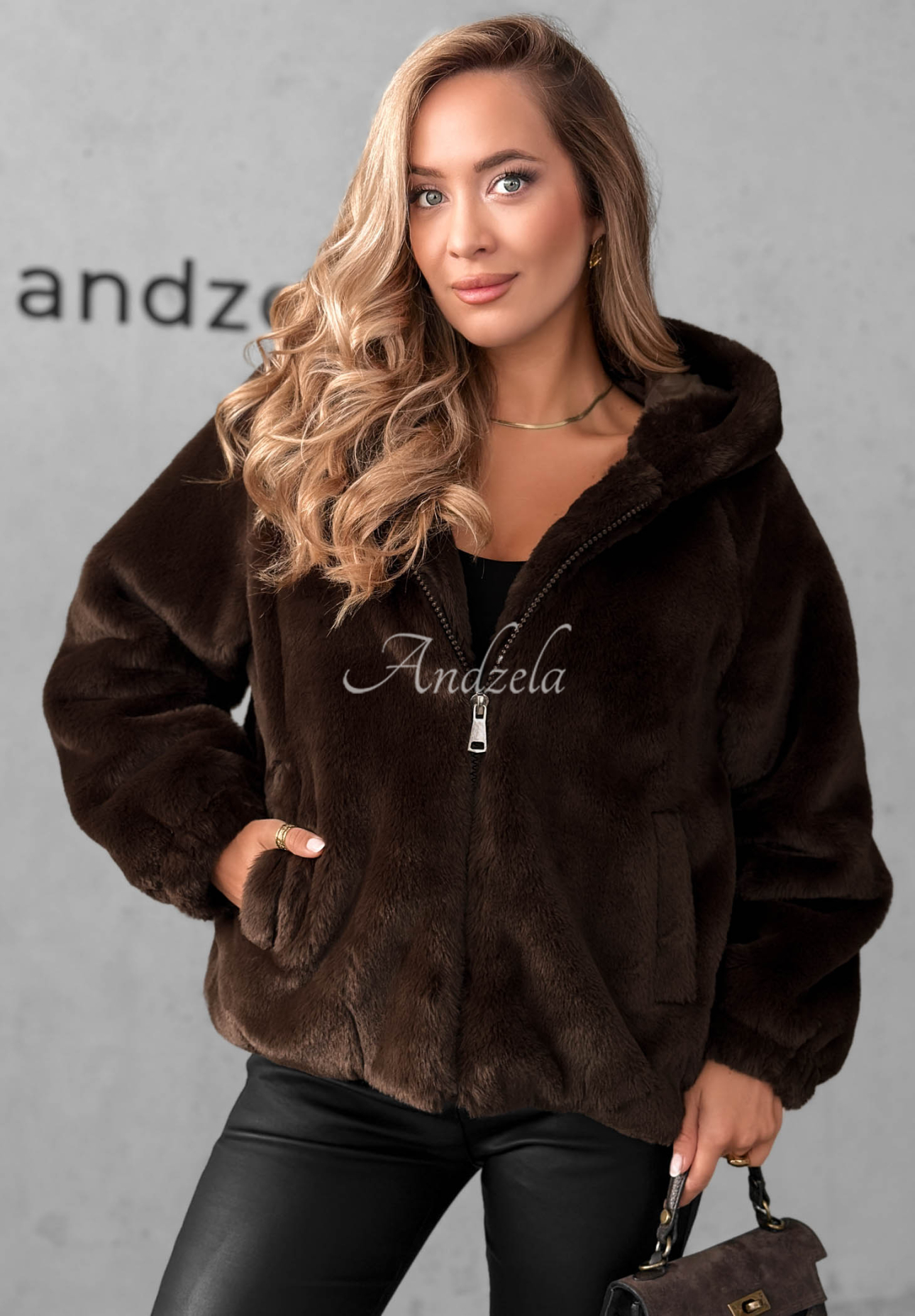 Krátka bunda kožušina s kapucňou Fluffy Babe čokoládová