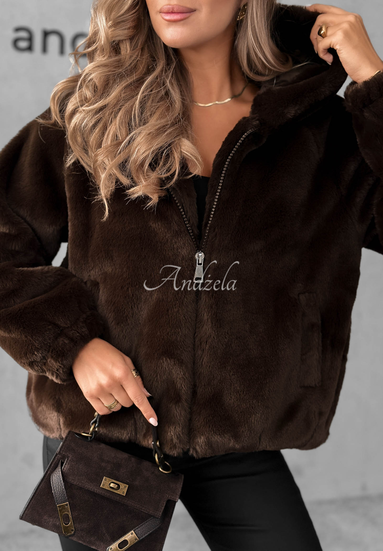 Krátka bunda kožušina s kapucňou Fluffy Babe čokoládová