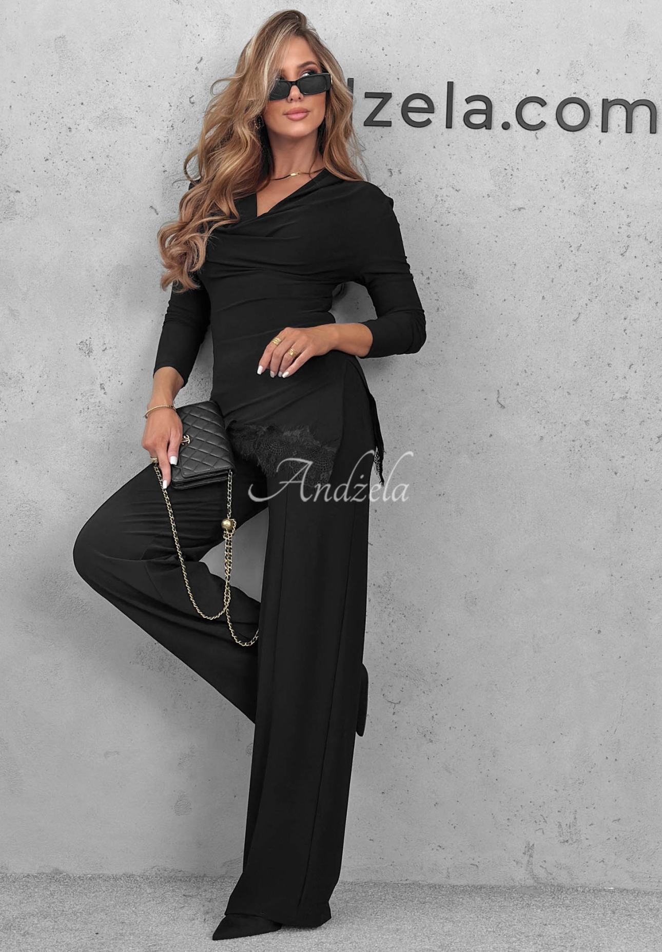 Elegantná súprava blúzka s čipkou a nohavice Boss Babe čierne