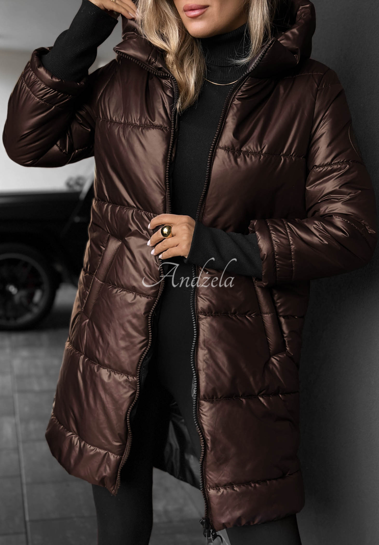 Dlhá prešívaná bunda s kapucňou Cinnamon Latte čokoládová