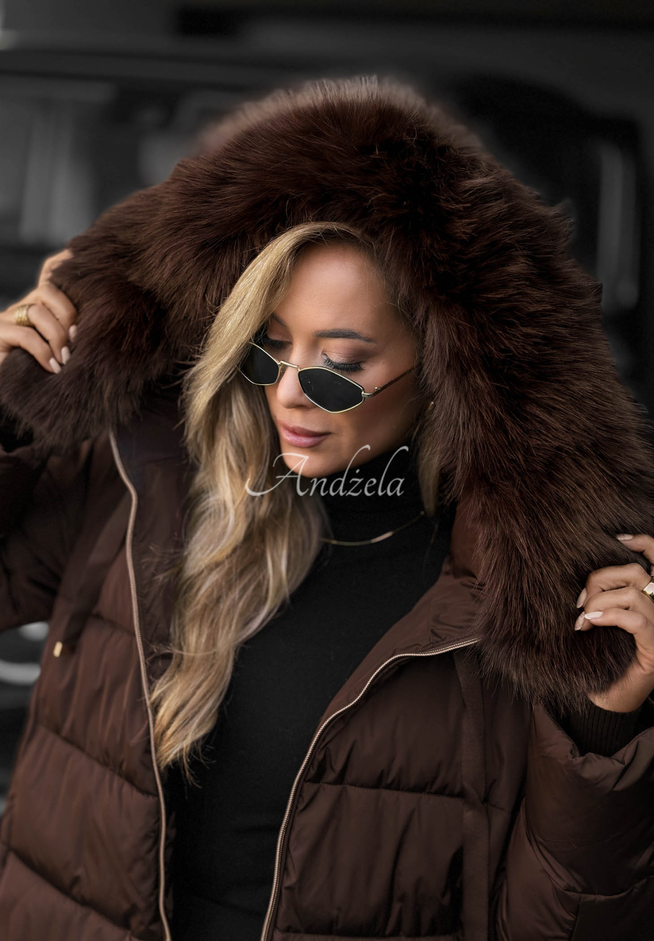 Dlhá prešívaná bunda s kožušinou Winter Sunday čokoládová