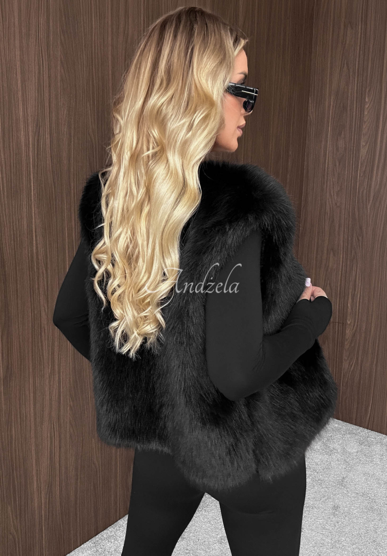 Krátka vesta kožúšok Cozy Fur čierna