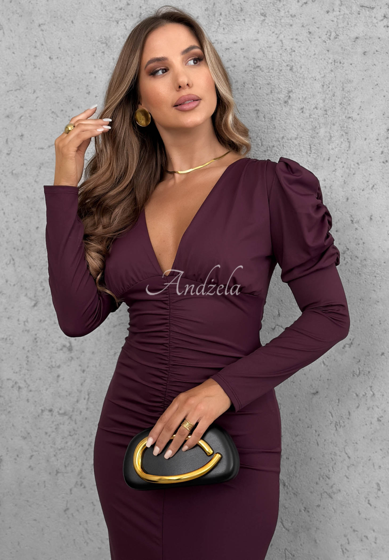 Priliehavé midi šaty s riasením a naberanými rukávmi Midnight Fantasy čučoriedková