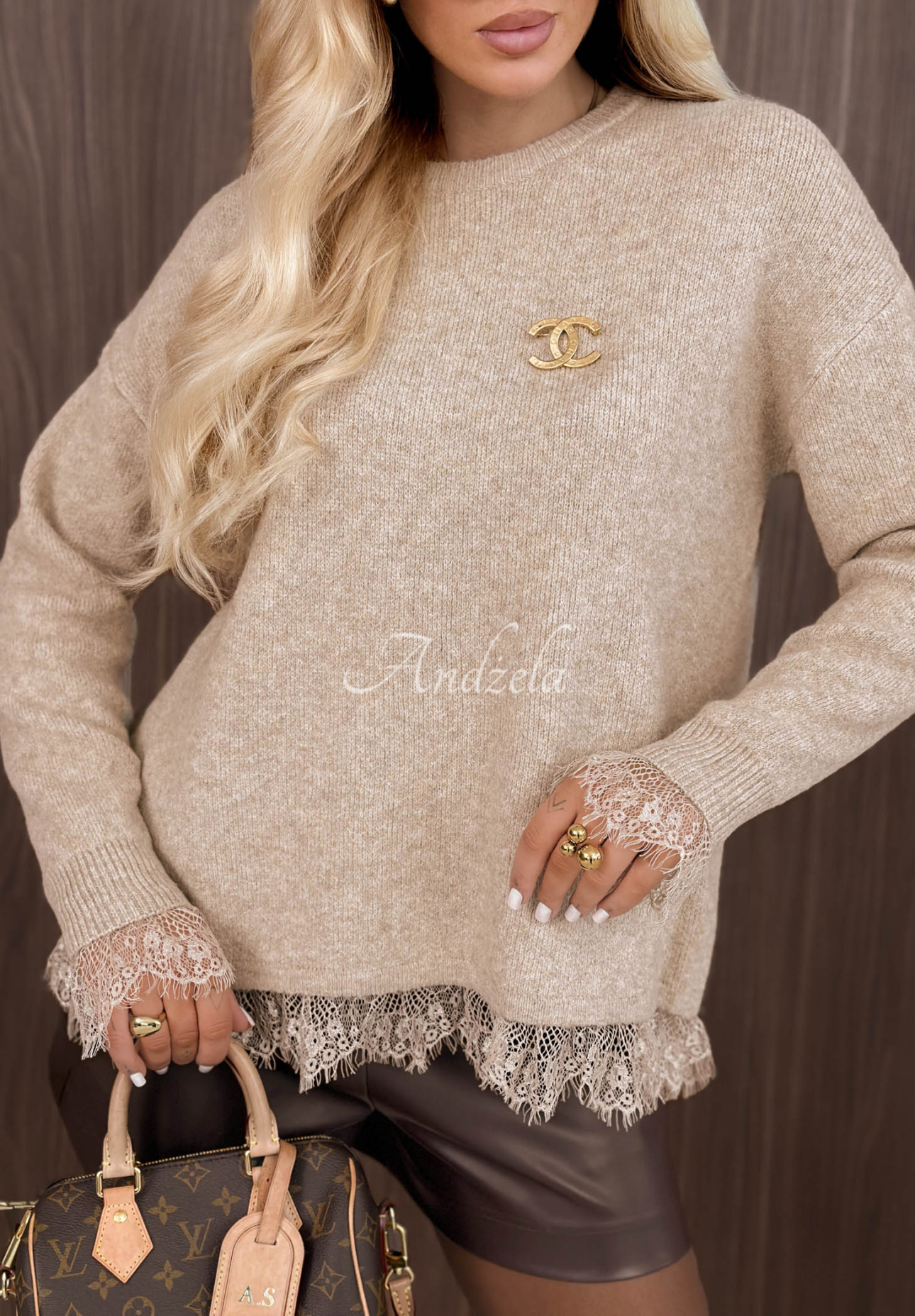 Oversize sveter s vlnou a čipkou Cozy Softness béžový