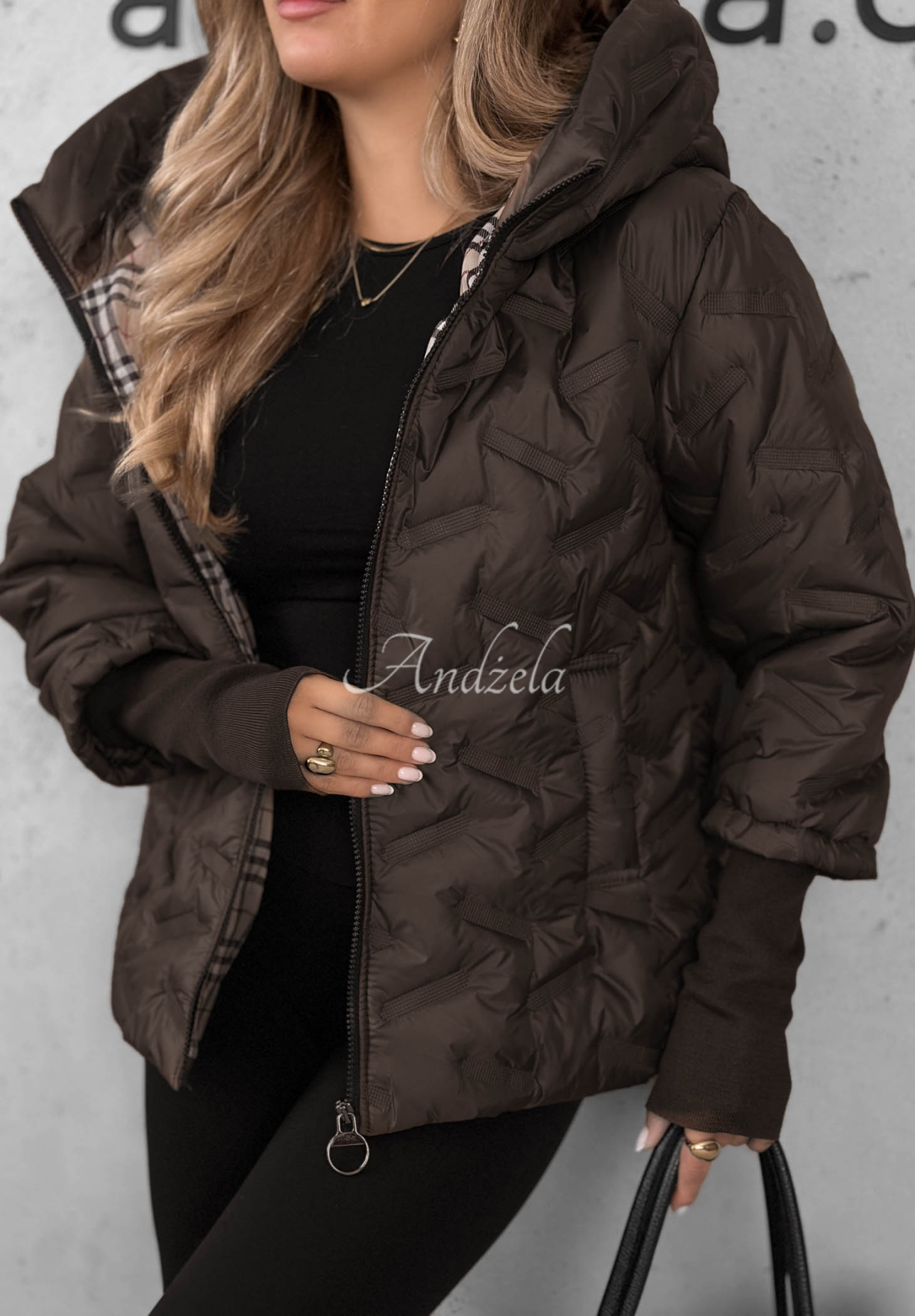 Prešívaná bunda s kapucňou Autumn Edge tmavo čokoládove