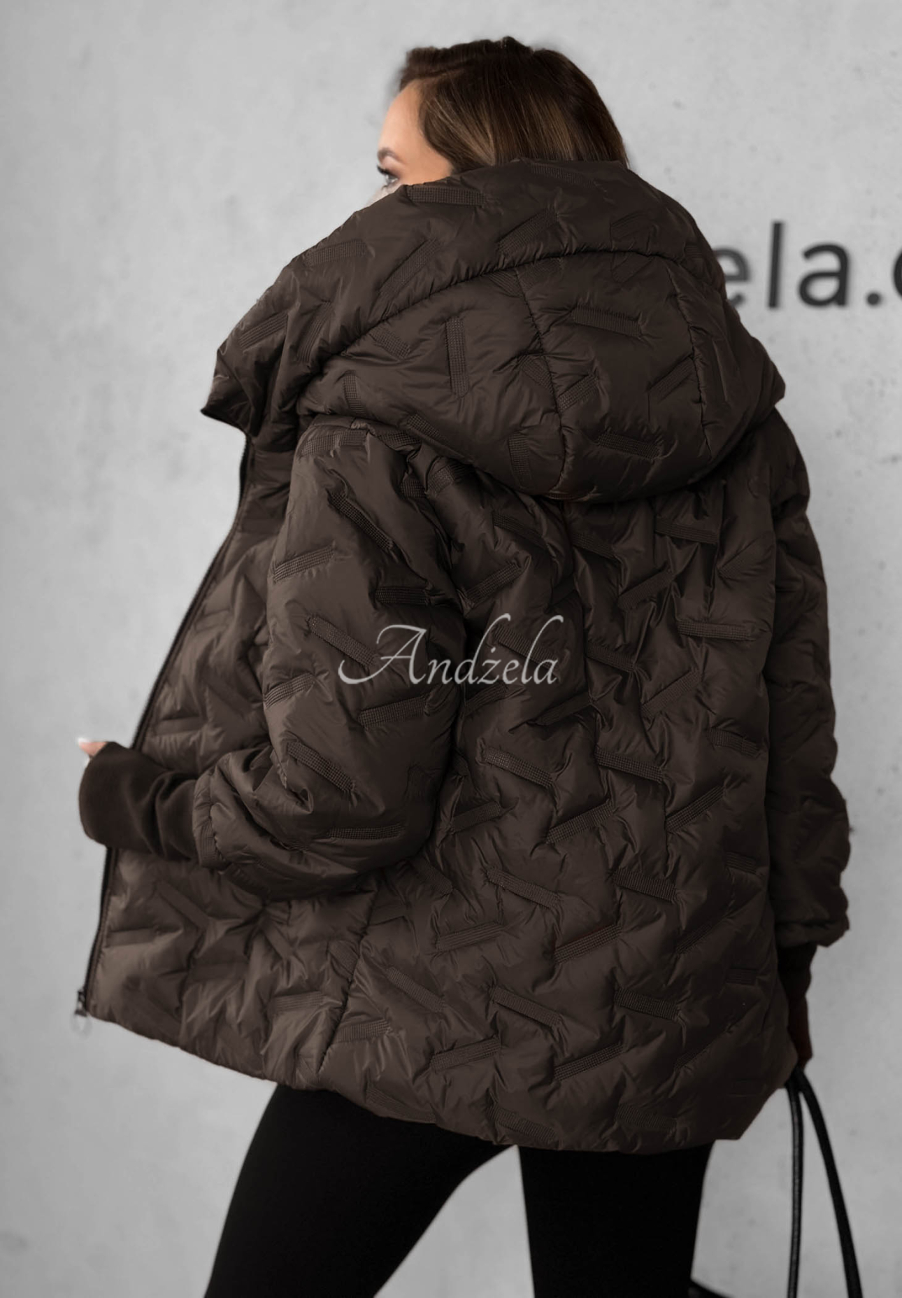 Prešívaná bunda s kapucňou Autumn Edge tmavo čokoládove