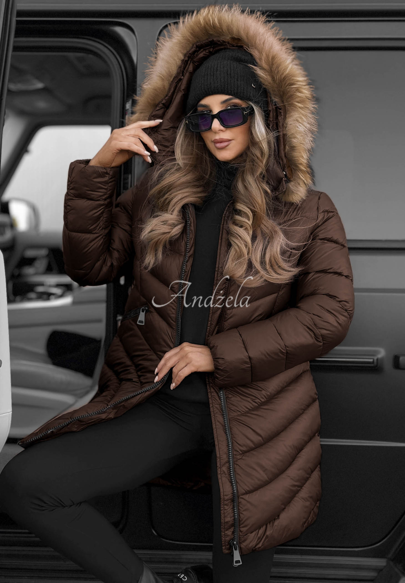 Prešívaná bunda s kapucňou Winter čokoládová