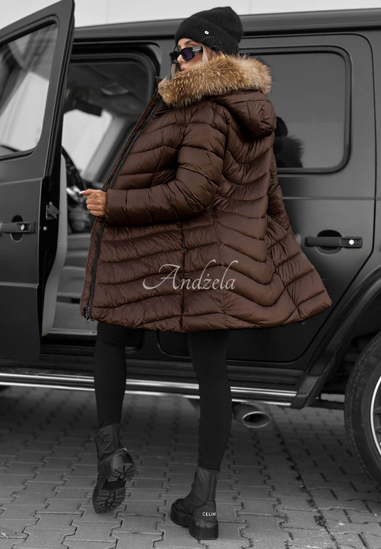 Prešívaná bunda s kapucňou Winter čokoládová