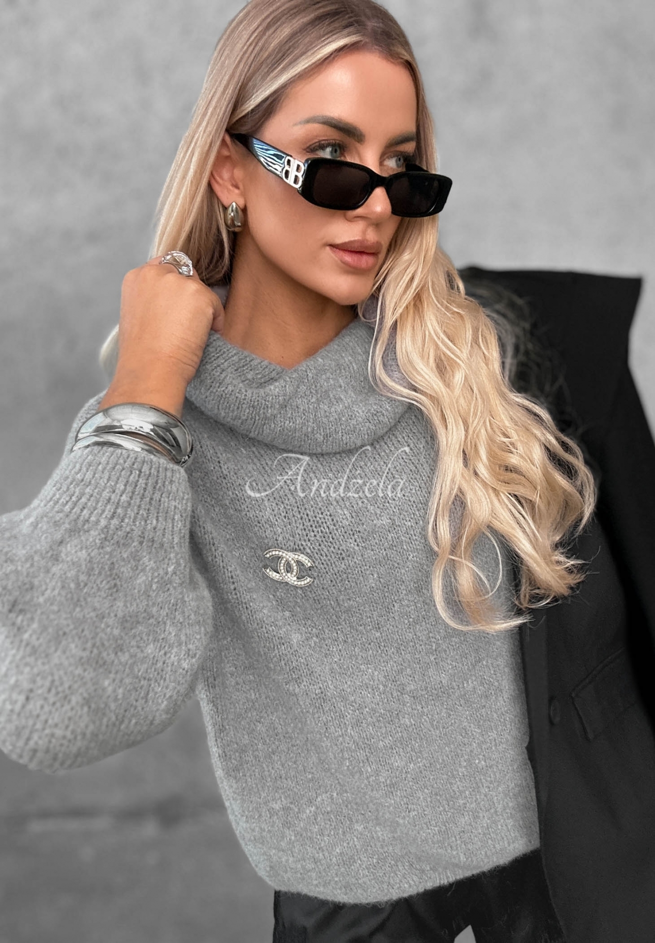 Mäkký sveter s rolákom a prímesou alpaky Lovely Cute sivý