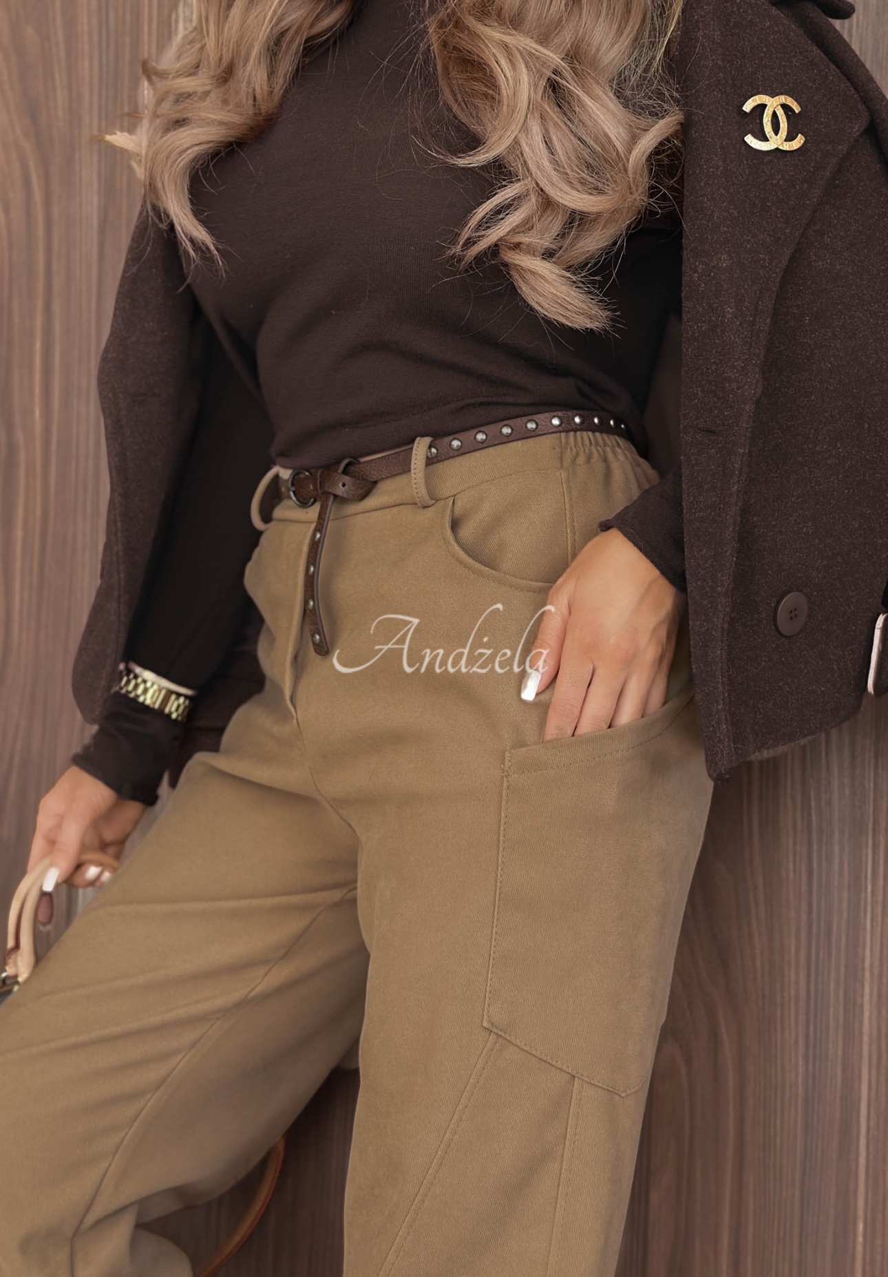 Látkové nohavice mom fit s opaskom Lucky Fall béžové