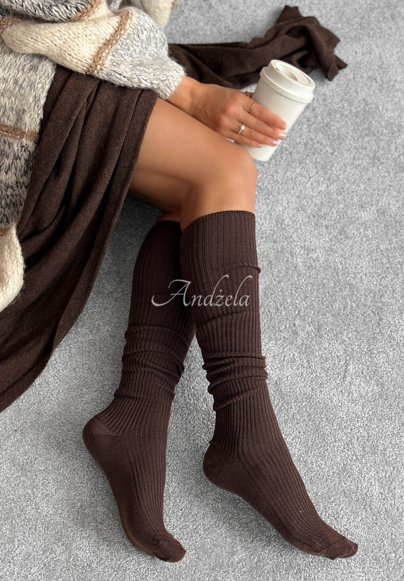Rebrované ponožky nad kolená s vlnou merino Pretty Legs čokoládové