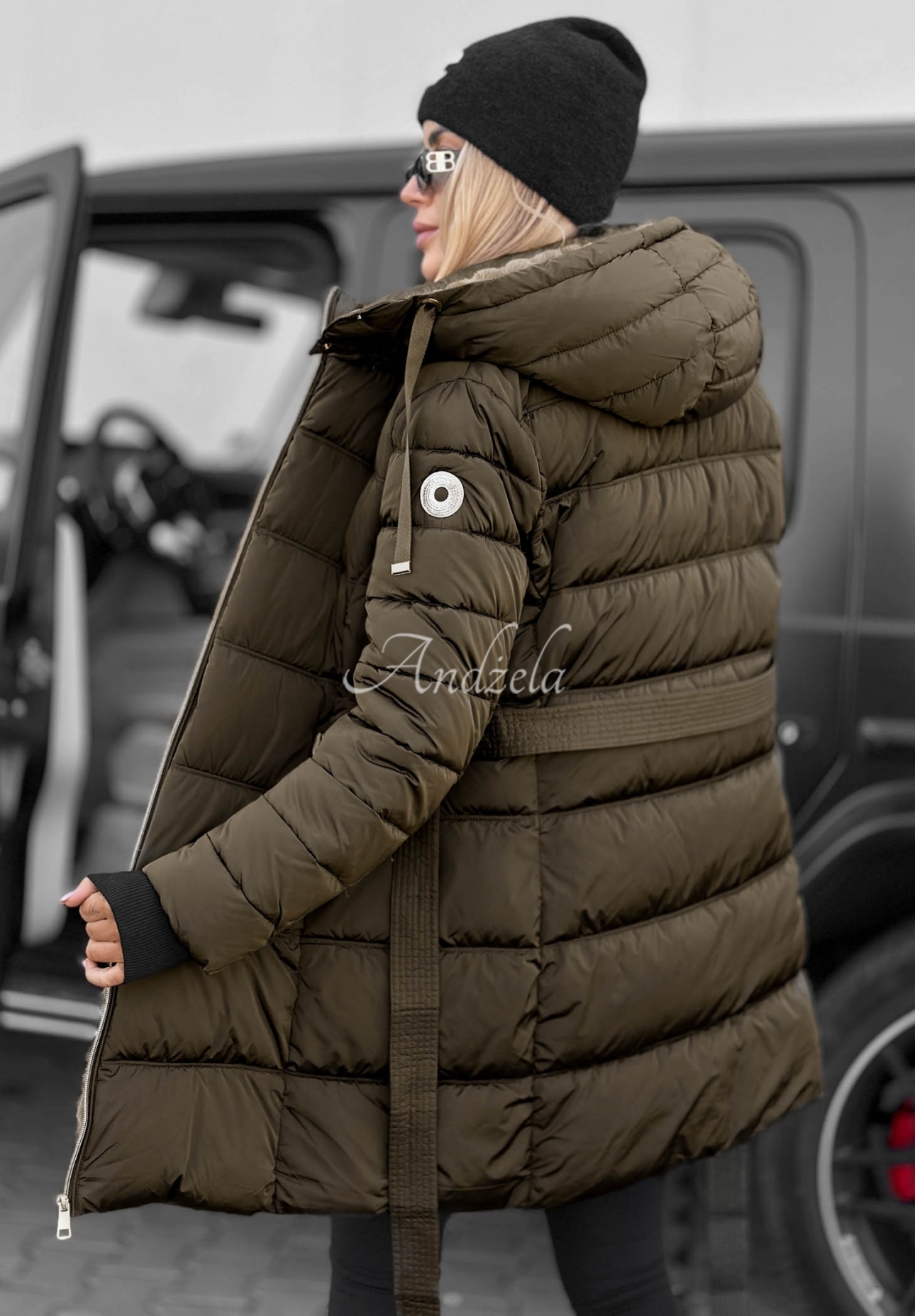 Dlhá prešívaná bunda s kapucňou a opaskom Cold Theory khaki