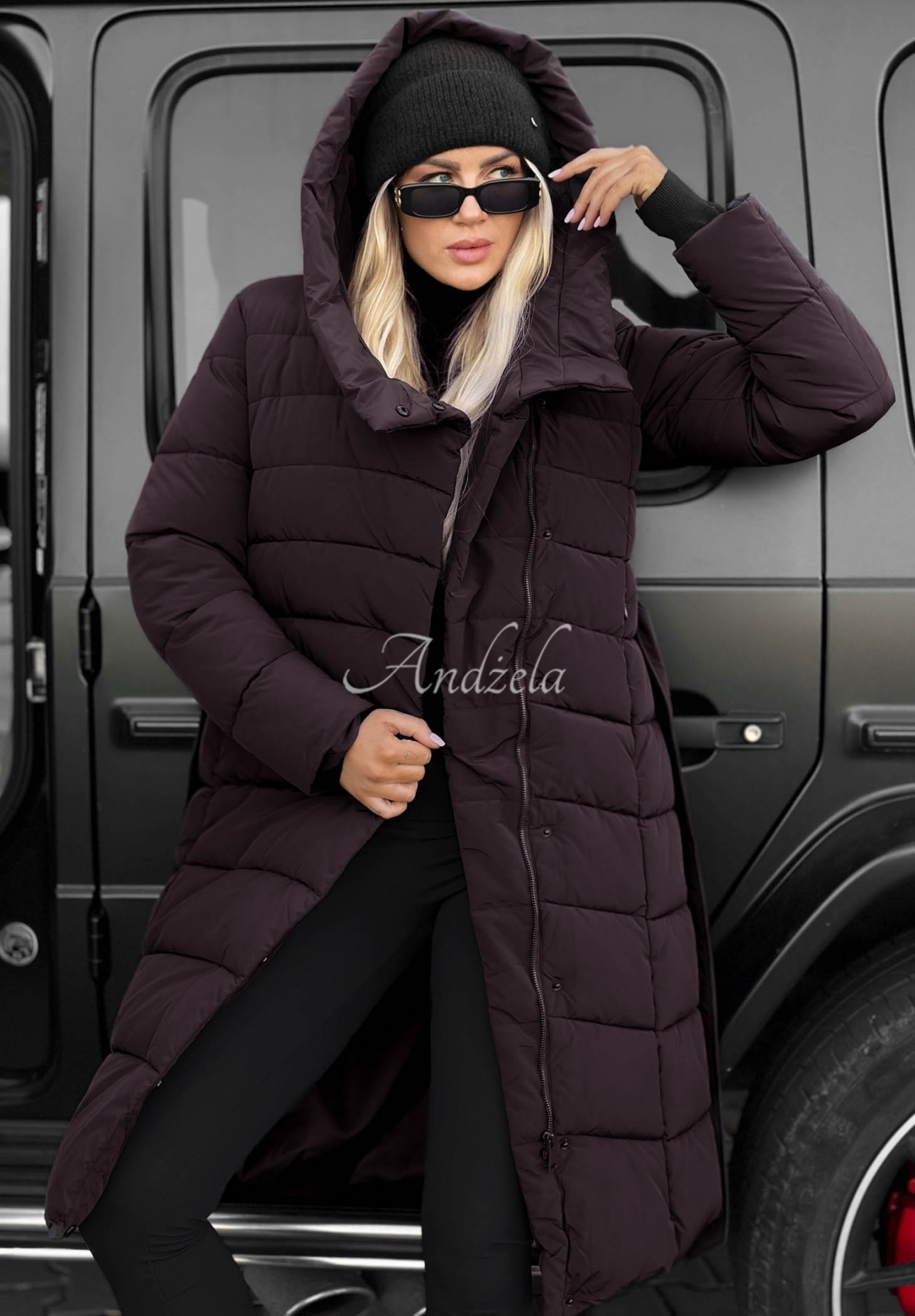 Dlhá prešívaná bunda s kapucňou a opaskom Snow Empress čučoriedková