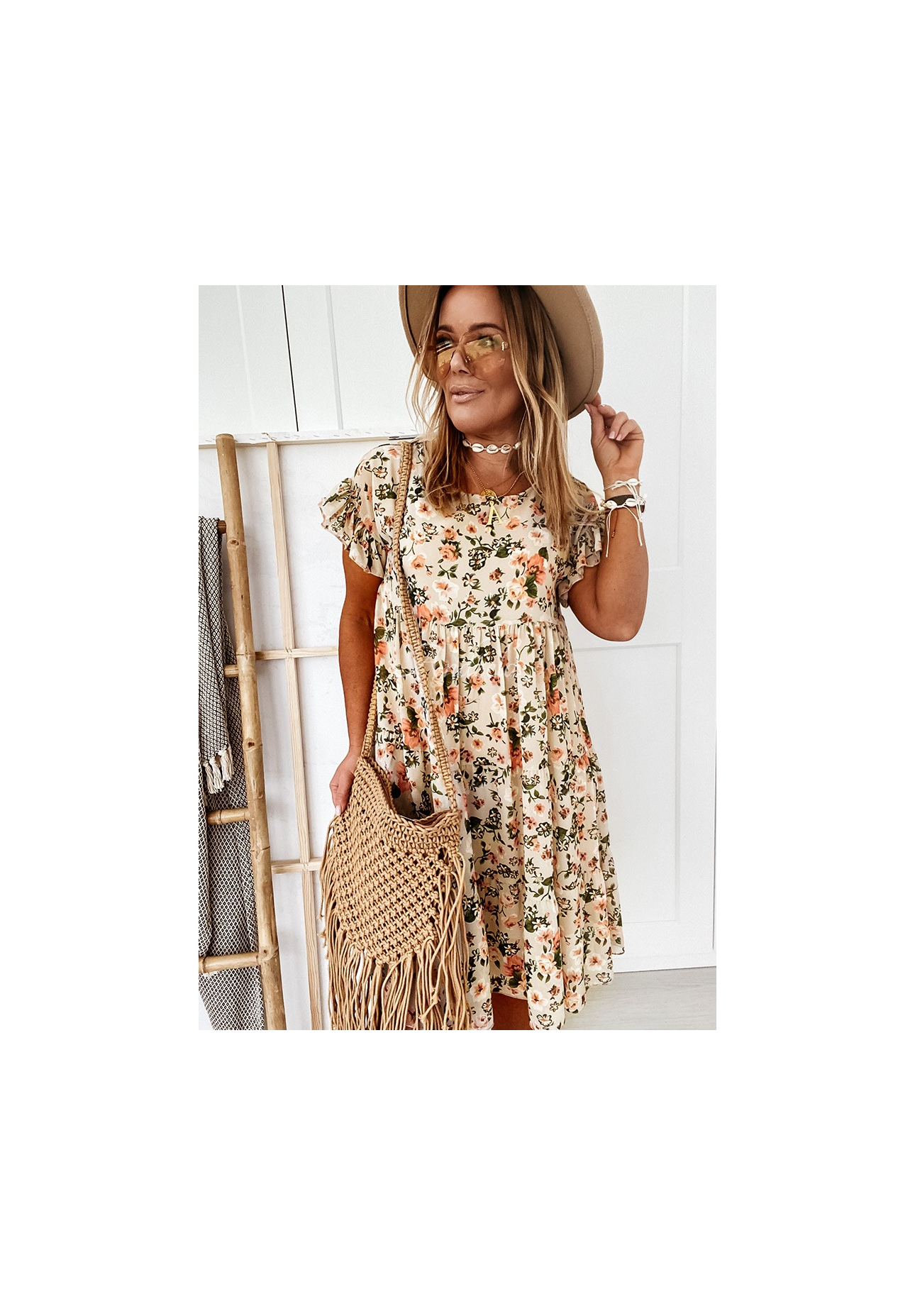 Kvetované šaty Bellarose béžová